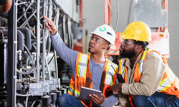 Best Local Electrician Companies  in Montrose, NY